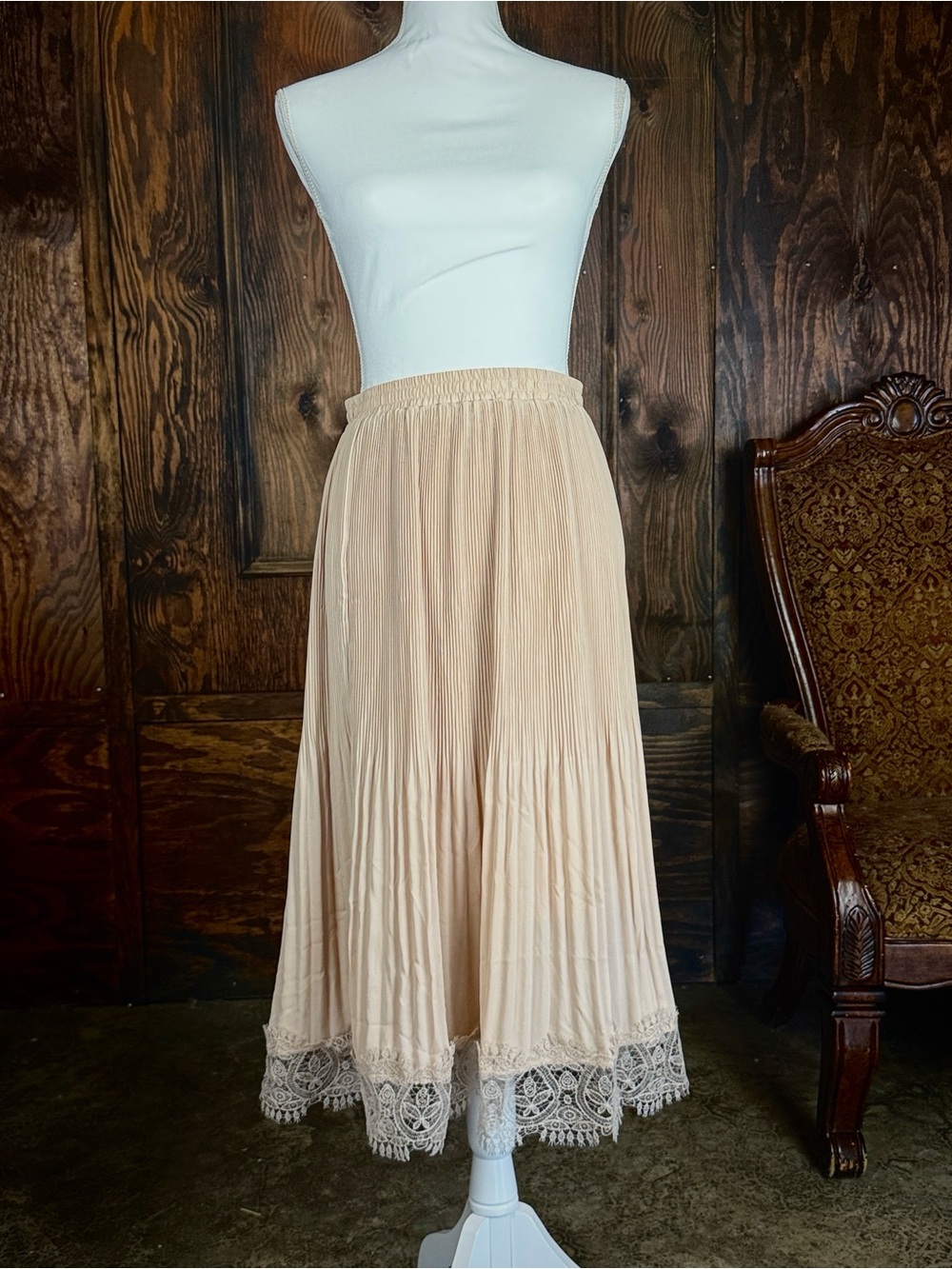 Adrianna Papell Beige Pleated Midi Skirt with Lace Hem